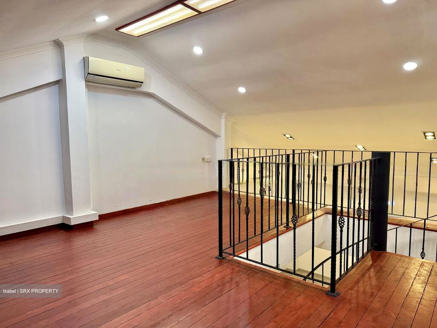 North Bridge Road (D7), Shop House #485131421